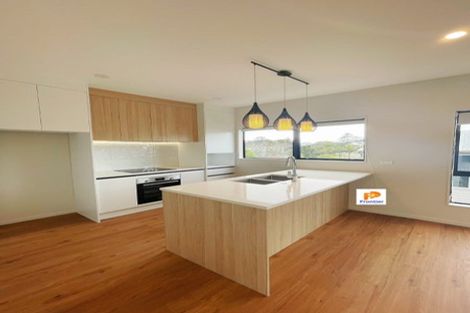 Photo of property in 44 William Souter Street, Forrest Hill, Auckland, 0620