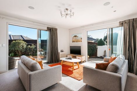 Photo of property in 92 Tuihana Drive, Papamoa Beach, Papamoa, 3118