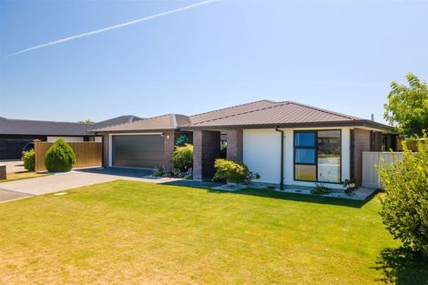 Photo of property in 85 Shillingford Boulevard, Rolleston, 7615