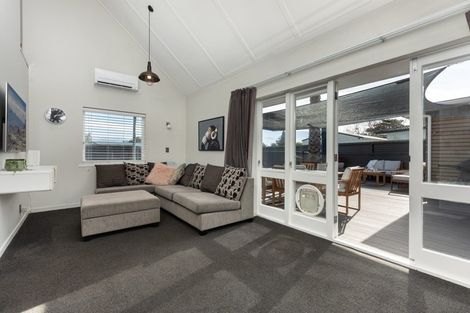 Photo of property in 12 Tudor Place, Mount Maunganui, 3116