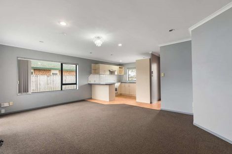 Photo of property in 100a Manuroa Road, Takanini, 2112