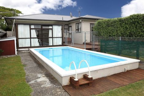 Photo of property in 807 Oxford Street, Saint Leonards, Hastings, 4120