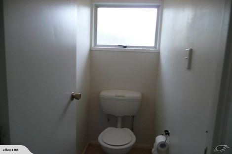 Photo of property in 9 Silverstone Place, Henderson, Auckland, 0612