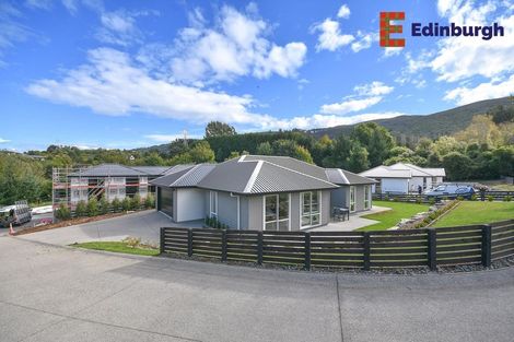 Photo of property in 16 Redwoods Lane, Helensburgh, Dunedin, 9010
