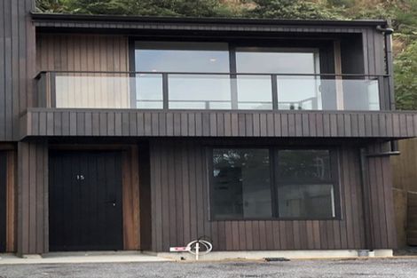 Photo of property in 15/20 Trent Street, Island Bay, Wellington, 6023