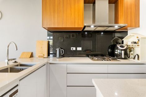 Photo of property in 7n Clearwater Cove, West Harbour, Auckland, 0618