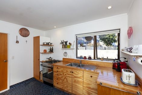 Photo of property in 9a Fiesta Grove, Raumati Beach, Paraparaumu, 5032