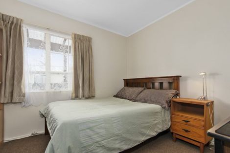 Photo of property in 17 Edgewater Drive, Pakuranga, Auckland, 2010