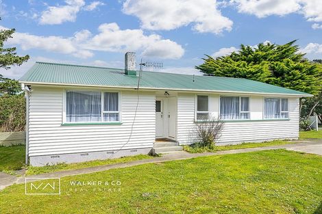 Photo of property in 15 Passive Grove, Ascot Park, Porirua, 5024