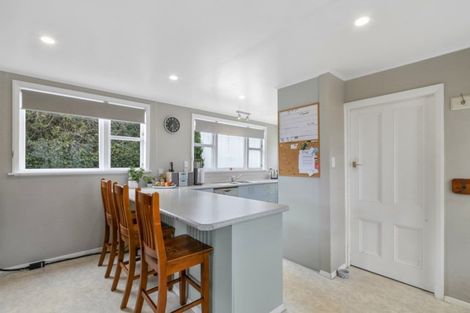 Photo of property in 8 Hautana Square, Woburn, Lower Hutt, 5010