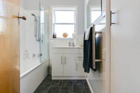 Photo of property in 908 Sylvan Road, Mayfair, Hastings, 4122