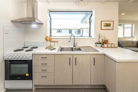 Photo of property in 4 Kupe Place, Castlecliff, Whanganui, 4501