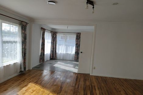 Photo of property in 25 Raglan Street, Mangere East, Auckland, 2024