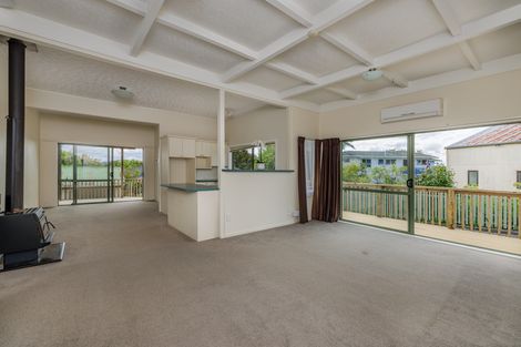 Photo of property in 10 Yorke Road, Haruru, 0204