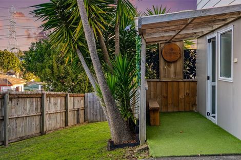 Photo of property in 7 Faram Place, Massey, Auckland, 0614