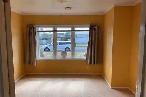 Photo of property in 64 Taikata Road, Te Atatu Peninsula, Auckland, 0610