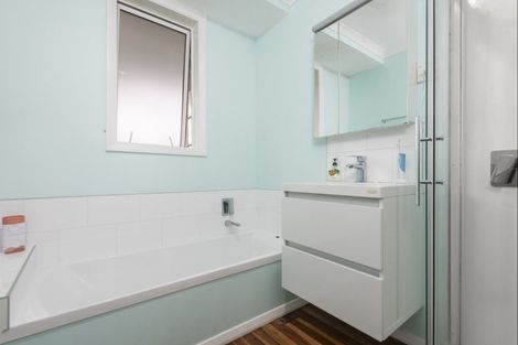 Photo of property in 14 Buick Crescent, Awapuni, Palmerston North, 4412