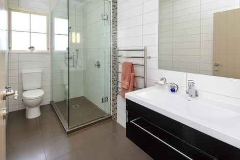 Photo of property in 20 Granger Road, Cockle Bay, Auckland, 2014