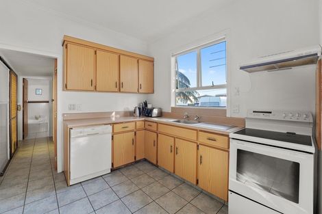 Photo of property in 223 Glover Road, Hawera, 4610