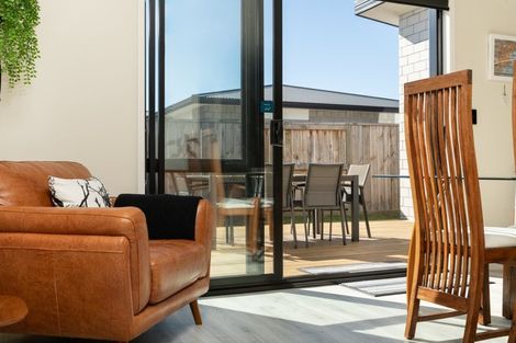 Photo of property in 82 Awataha Crescent, Pyes Pa, Tauranga, 3110