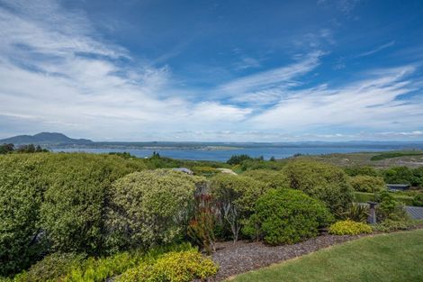 Photo of property in 8 Cameron Drive, Acacia Bay, Taupo, 3385