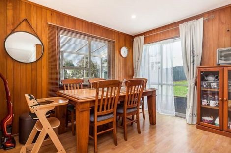 Photo of property in 8 Arde Place, Massey, Auckland, 0614