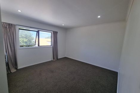 Photo of property in 54 Redoubt Road, Clover Park, Auckland, 2105