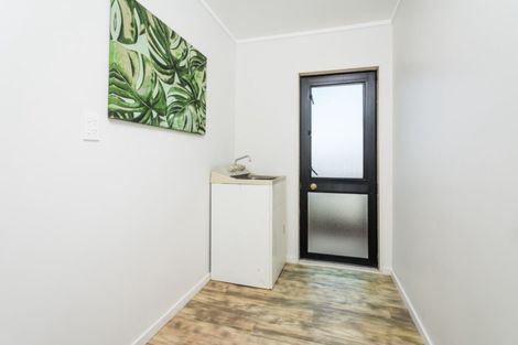 Photo of property in 6/23b View Road, Glenfield, Auckland, 0627