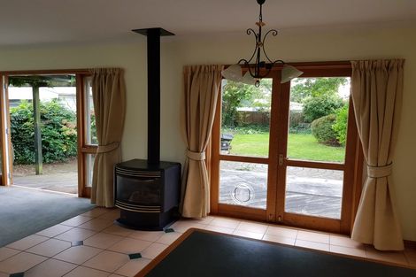 Photo of property in 28 Pinehurst Crescent, Russley, Christchurch, 8042