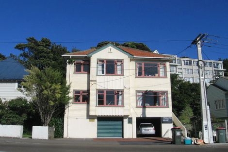 Photo of property in 4 Kelburn Parade, Kelburn, Wellington, 6012