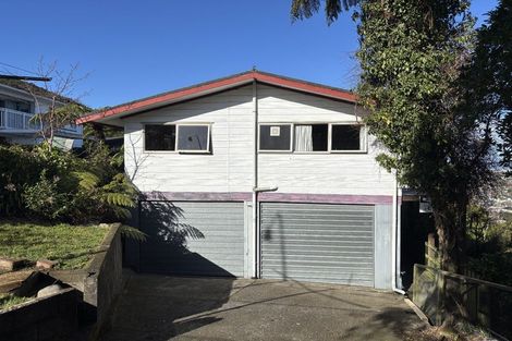Photo of property in 4 Farrelly Grove, Fairfield, Lower Hutt, 5011