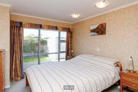 Photo of property in 95 Wikiriwhi Crescent, Awapuni, Palmerston North, 4412