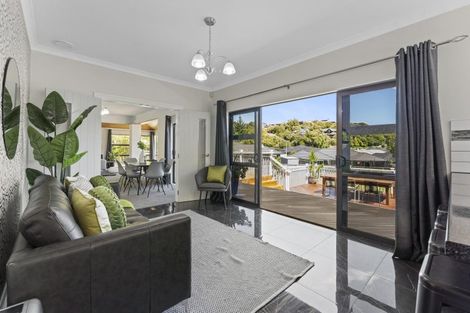 Photo of property in 15 Observatory Close, Whitby, Porirua, 5024