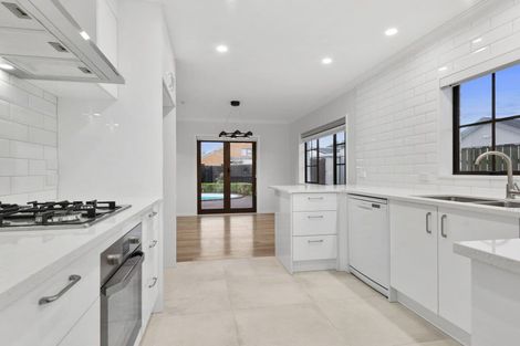 Photo of property in 16 Halyard Close, Flagstaff, Hamilton, 3210