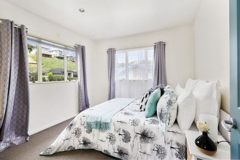 Photo of property in 16 Kilkelly Close, Tawa, Wellington, 5028