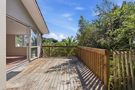 Photo of property in 41a Palliser Lane, Browns Bay, Auckland, 0632