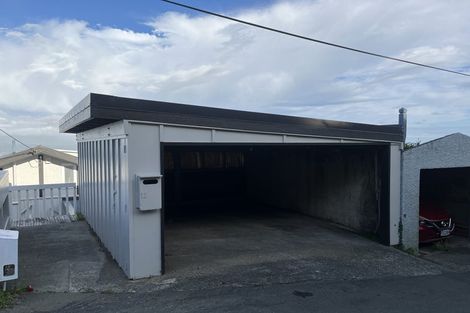 Photo of property in 11 Fortunatus Street, Brooklyn, Wellington, 6021