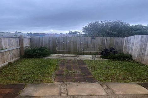 Photo of property in 7 Korama Lane, New Lynn, Auckland, 0600