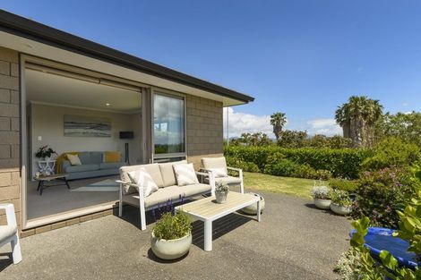 Photo of property in 22 Vista Close, Omokoroa, 3114