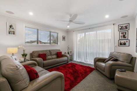 Photo of property in 3 Kamahi Crescent, Papamoa Beach, Papamoa, 3118