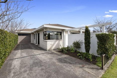 Photo of property in 3 Kura Street, Brooklands, New Plymouth, 4310