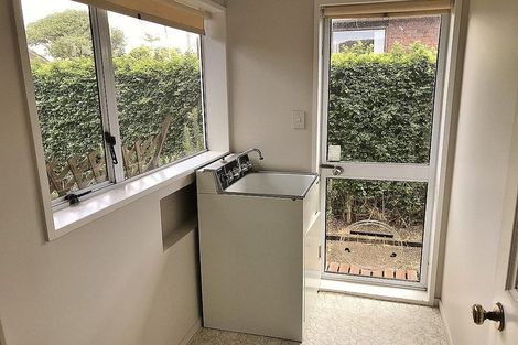 Photo of property in 1/6 Ocean View Road, Milford, Auckland, 0620