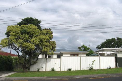 Photo of property in 1/50 Sylvan Avenue, Northcote, Auckland, 0627