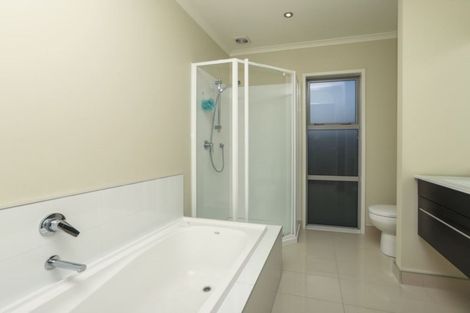 Photo of property in 18a Castleton Way, Flagstaff, Hamilton, 3210