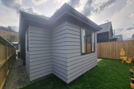 Photo of property in 19 Friesian Close, Jacks Point, 9371