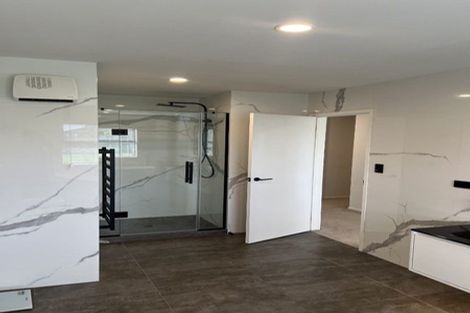 Photo of property in 5 Wyon Way, Flat Bush, Auckland, 2016