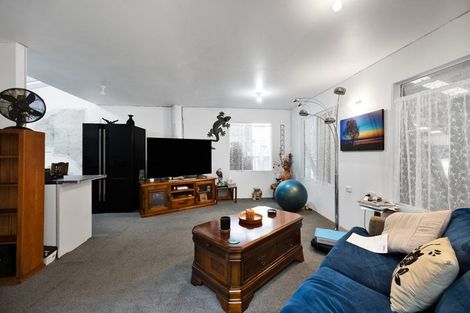 Photo of property in 68 Turuturu Road, Hawera, 4610