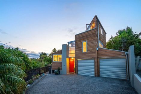 Photo of property in 65a Exmouth Road, Northcote, Auckland, 0627