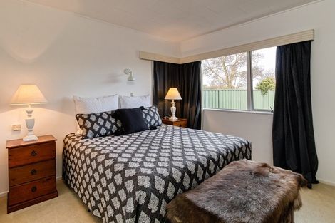 Photo of property in 9 Kaweka Place, Havelock North, 4130