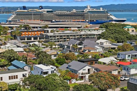 Photo of property in 40 Oceanview Road, Mount Maunganui, 3116